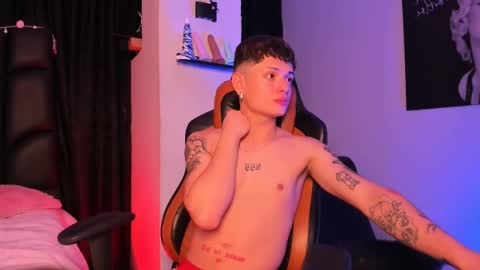 Snapshot of lexie_n_nate chatting on 03/10/25, 04:49 Lixie And Nte online show from 03/10/25, 04:49