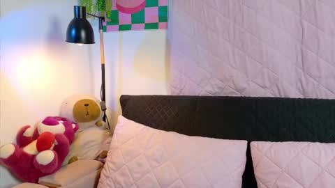 Snapshot of lexie_n_nate chatting on 12/15/25, 02:38 Lixie And Nte online show from 12/15/25, 02:38