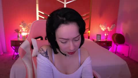 Allia online show from 05/11/26, 07:14
