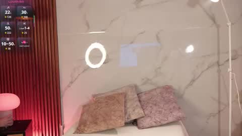 Lexie  online show from 12/19/25, 11:50