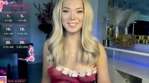 lexiesmith_ online show from 02/17/25, 12:54
