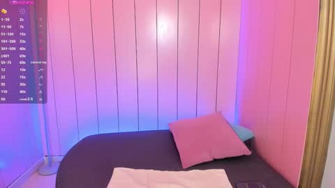 Lexie Thompson  online show from 12/15/25, 12:09