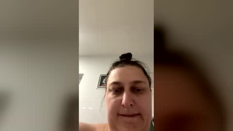 Snapshot of lexii132 chatting on 05/16/26, 12:40 SoloAfterDark online show from 05/16/26, 12:40