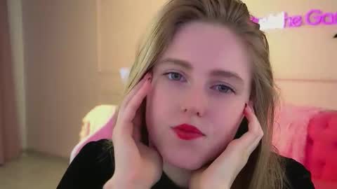 Lexi online show from 10/14/25, 06:47