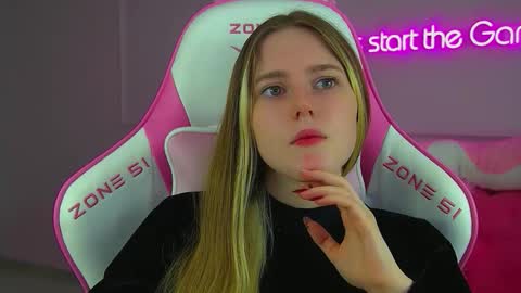 Lexi online show from 11/25/25, 06:46