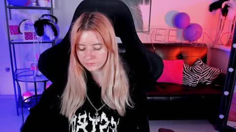 Lexi Wenford NO NUDE GODDESS online show from 12/19/24, 06:01