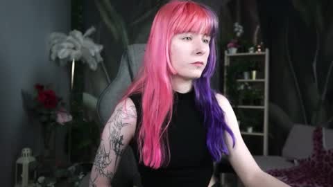 Snapshot of lexiwenford chatting on 06/30/26, 05:08 Lexi Wenford NO NUDE GODDESS online show from 06/30/26, 05:08