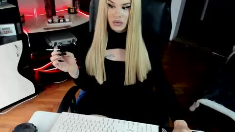 eva lexy you may call me Miss online show from 11/14/25, 11:31