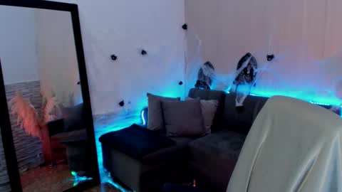 Snapshot of lexy_fox2 chatting on 10/28/25, 02:37 Lexy online show from 10/28/25, 02:37