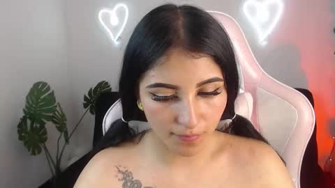 lexy_storm_18 online show from 10/16/25, 09:05