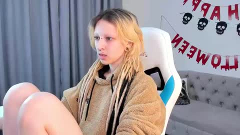 Lexy online show from 10/27/25, 11:25