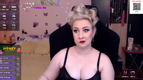 Snapshot of lexygold chatting on 01/11/25, 01:53 Lexy online show from 01/11/25, 01:53