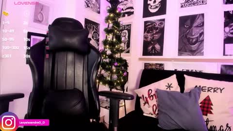 LexyJoyce online show from 12/17/25, 09:10