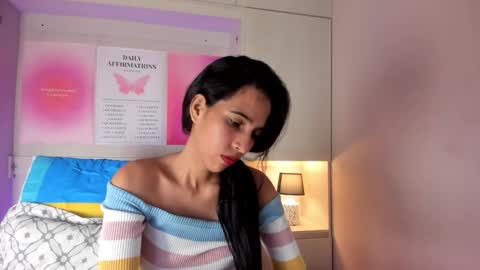 Snapshot of lexyquinn_ chatting on 11/21/25, 04:22 L I A online show from 11/21/25, 04:22