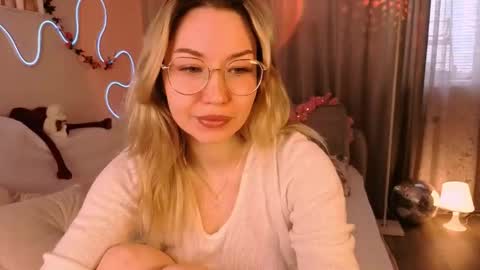 Lily online show from 04/22/26, 03:42