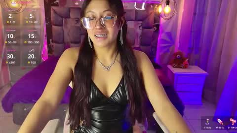 Snapshot of leyla_collinss chatting on 01/17/26, 02:05 Leyla online show from 01/17/26, 02:05