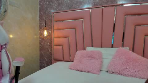 Leyla online show from 01/05/25, 12:42