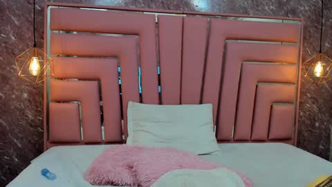 Leyla online show from 01/07/25, 03:23