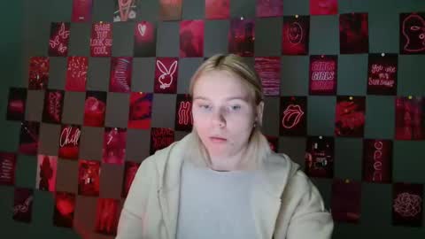 Leyla online show from 09/25/25, 07:01