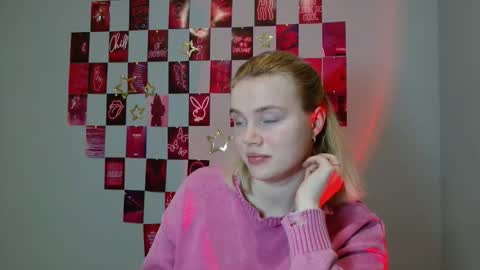 Leyla online show from 12/04/25, 07:39