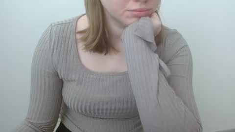 Leyla online show from 04/24/26, 06:16