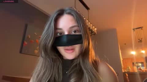 Snapshot of leyla_on_sport chatting on 09/30/25, 02:11 Leyla online show from 09/30/25, 02:11