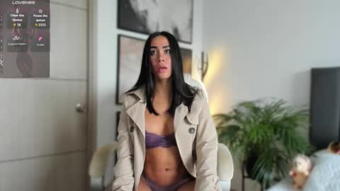 INSTA leylasteel model         online show from 10/16/25, 12:06