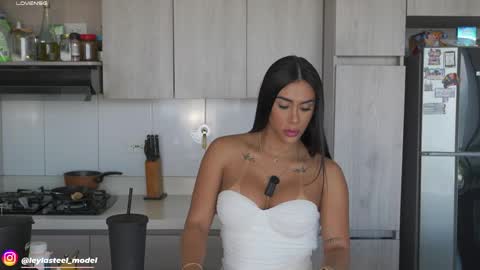 Snapshot of leyla_steel chatting on 05/20/26, 01:50 INSTA leylasteel model online show from 05/20/26, 01:50