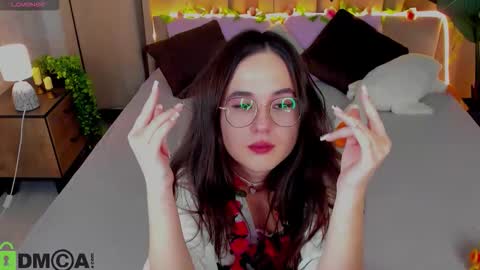 Snapshot of leylamirage chatting on 02/12/26, 04:51 leylamirage online show from 02/12/26, 04:51