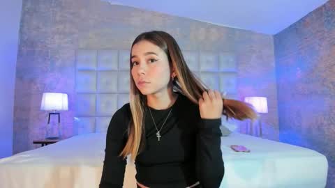 LEZY online show from 11/24/25, 07:35