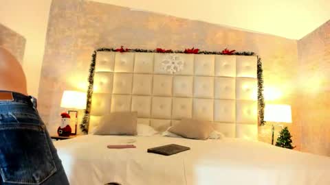 LEZY online show from 12/20/25, 07:54