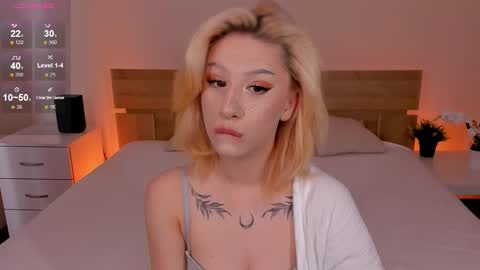 Snapshot of lezy_liza chatting on 09/17/25, 03:19 Lisa online show from 09/17/25, 03:19