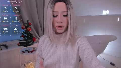 Lisa online show from 12/17/25, 02:39