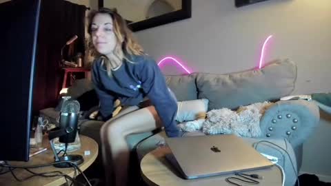 Hornystonerchick online show from 12/24/24, 03:49