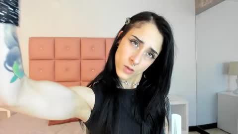 lhiamfitt online show from 01/24/25, 11:04