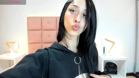 lhiamfitt online show from 10/11/25, 02:33