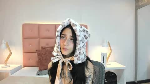 lhiamfitt online show from 11/26/25, 05:19