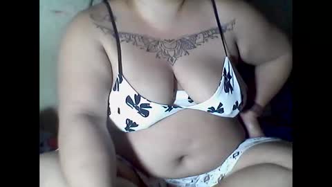 lhiannash33 online show from 11/14/25, 09:13