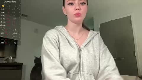 Snapshot of li_j chatting on 01/06/25, 02:37 Linda my FANSLY red fury online show from 01/06/25, 02:37