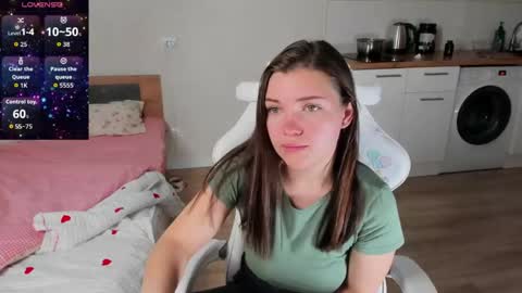 lia_2002_ online show from 04/16/26, 01:23