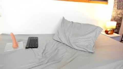 Lia James online show from 02/04/26, 11:38