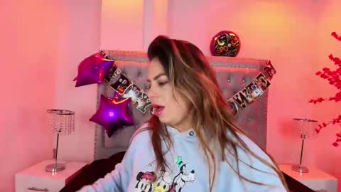 Lia  online show from 11/02/25, 03:42