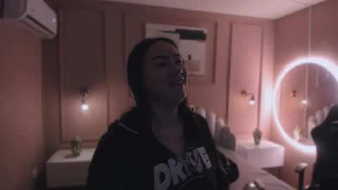 Liss 3 online show from 11/15/25, 10:12