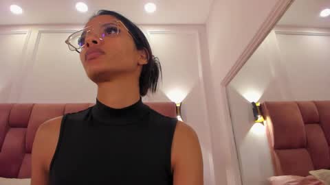 Snapshot of lia_girl2 chatting on 03/12/25, 02:20 Lia online show from 03/12/25, 02:20