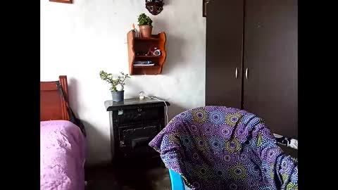 Lia online show from 02/06/25, 07:40