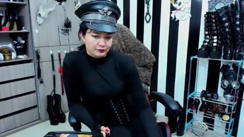 Snapshot of lia_izumy chatting on 01/12/25, 02:03 . online show from 01/12/25, 02:03