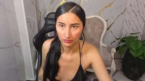 lia online show from 04/17/26, 08:12