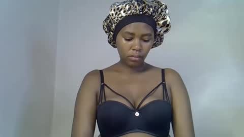 lia online show from 09/22/25, 01:40