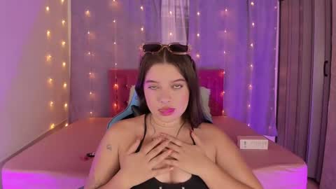 Snapshot of lia_little18 chatting on 01/26/25, 04:09 lia_little18 online show from 01/26/25, 04:09