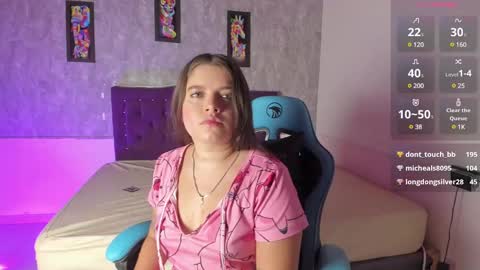 Snapshot of lia_little18 chatting on 02/16/25, 04:09 lia_little18 online show from 02/16/25, 04:09